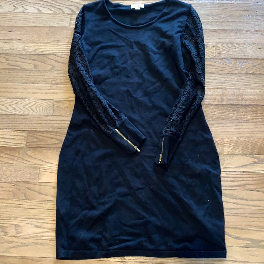 Calvin Klein long lace sleeve dress 🖤🖤
